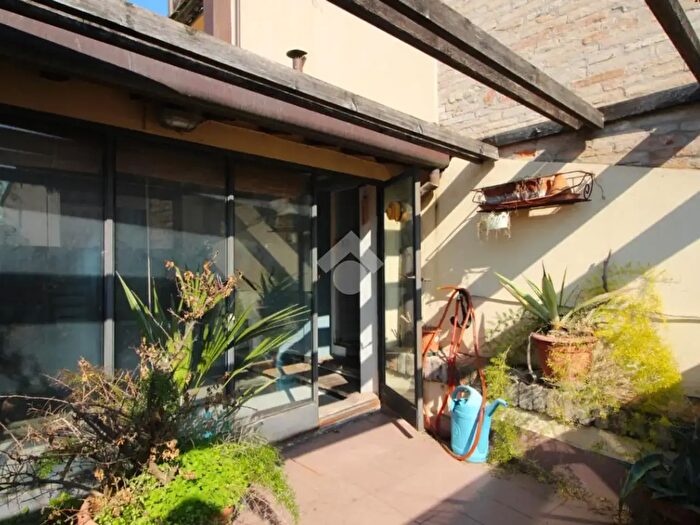 Appartamento con 5 locali in vendita in Via Scipione Sacchi, Cesena