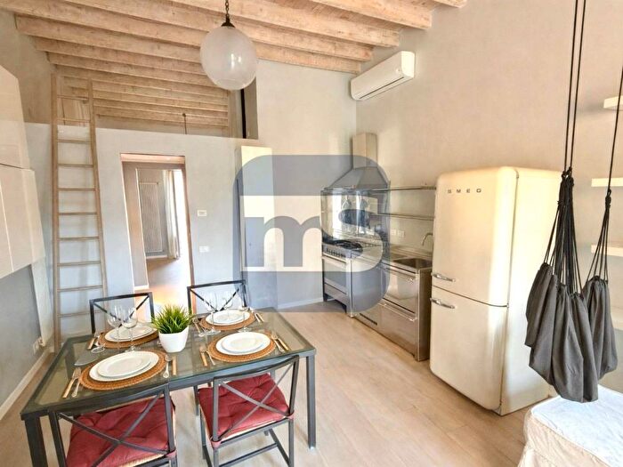 Appartamento bilocale in affitto in Via Alessandro Volta, San Biagio, Monza