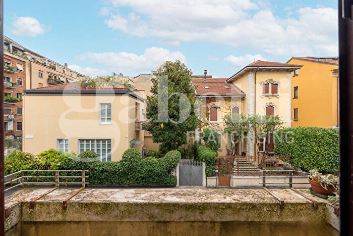 Appartamento bilocale in vendita in Via Hajech, Milano