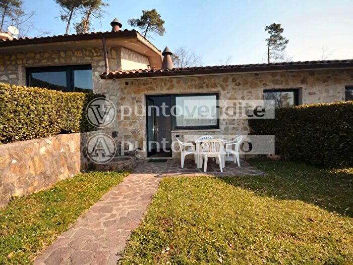 Appartamento quadrilocale in vendita in Sarzanese, Lucca