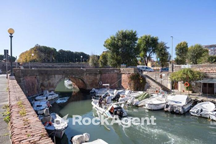 Appartamento bilocale in vendita in Via Bassa, Livorno