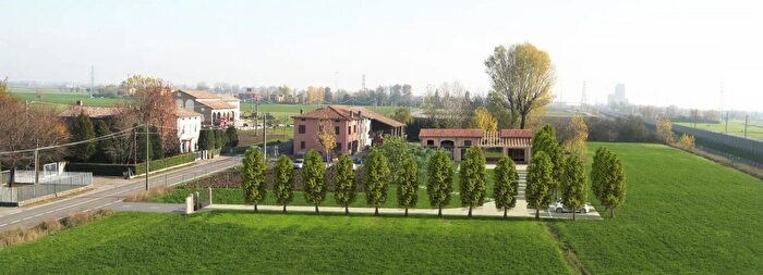 Casa trilocale in vendita in Strada Pedrignano, Parma