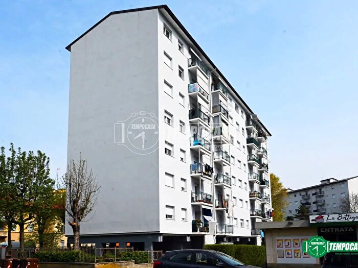 Appartamento con 5 locali in vendita in Via Bruno Buozzi, Venaria Reale