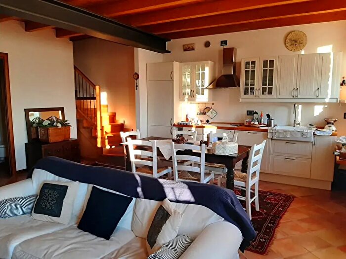 Appartamento trilocale in vendita in Valeggio Sul Mincio