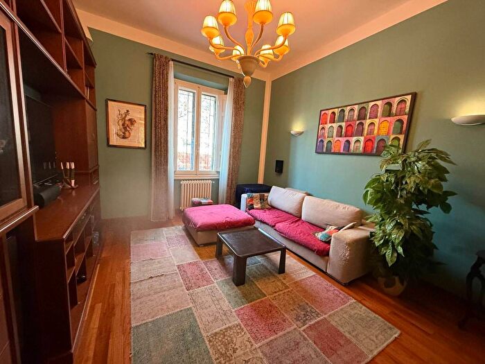 Appartamento con 5 locali in affitto in Via Enrico Toti, Campo di Marte, Firenze