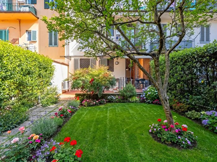 Appartamento quadrilocale in vendita in Via Antonio Squarcialupi, Firenze