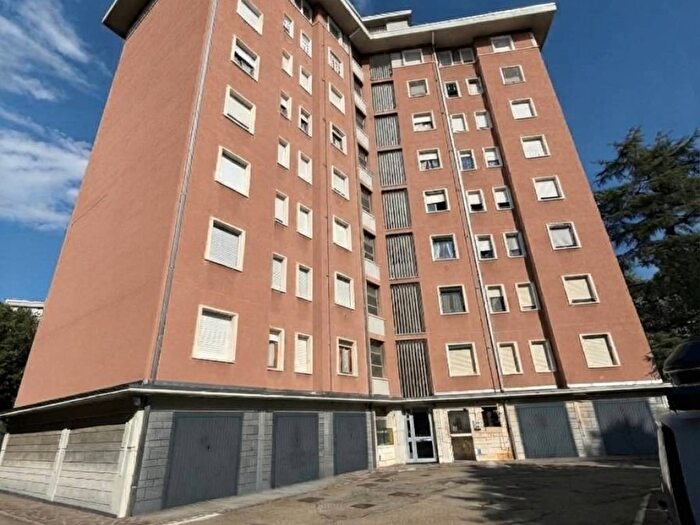 Appartamento trilocale in vendita in Viale Caduti sul Lavoro, Modena Est, Modena