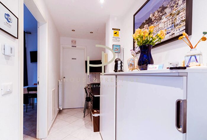 Appartamento quadrilocale in vendita in Via Michele Costanzo Astraldi, Sanremo