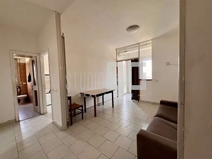 Appartamento bilocale in vendita in Via Carbonari, Limbiate