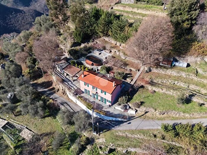 Casa con 5 locali in vendita in Via Grattino Inf, Molini Di Triora