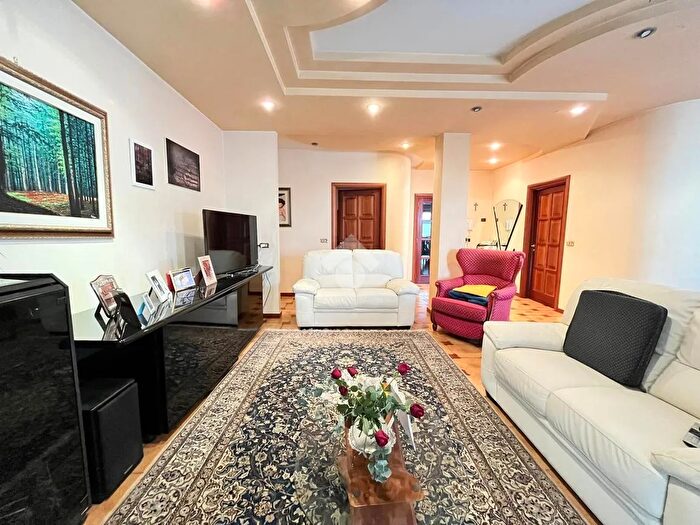 Casa quadrilocale in vendita in Santeramo In Colle