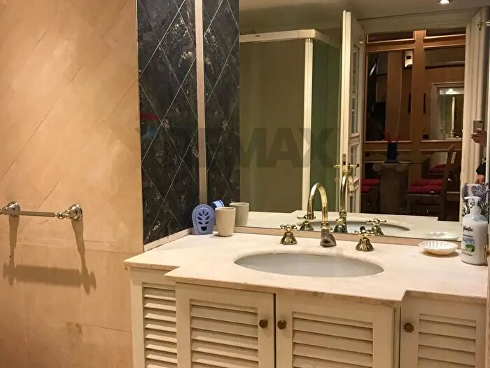 Appartamento bilocale in affitto in Via dei Condotti, Roma