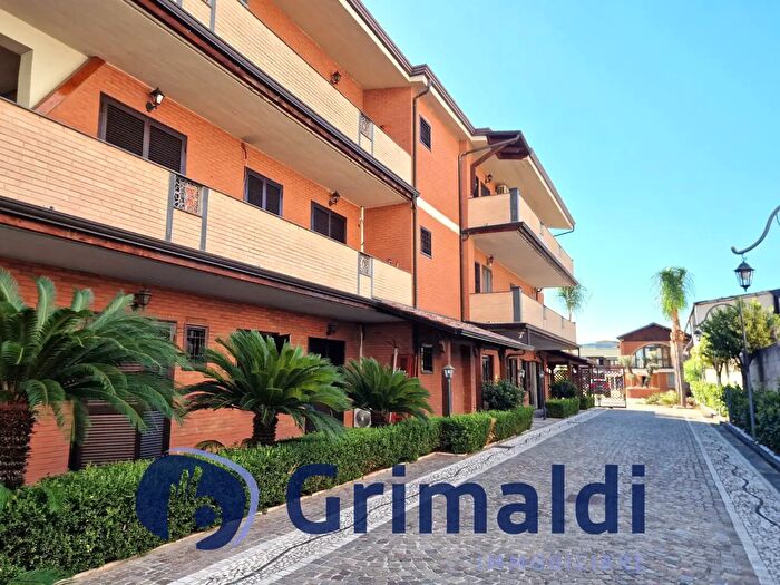 Appartamento quadrilocale in vendita in Via Monti Sabini, Casoria