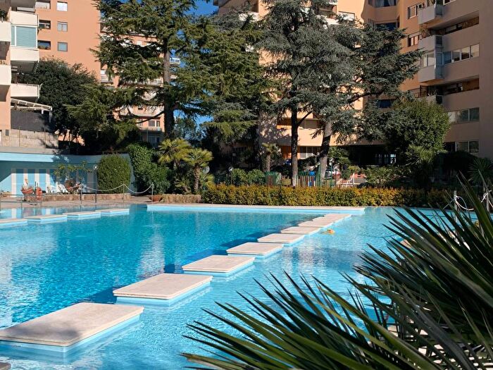 Appartamento con 5 locali in affitto in Piazza Stefano Jacini, Vigna Clara Vigna Stelluti, Roma