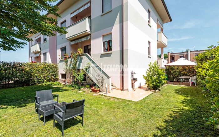 Appartamento quadrilocale in vendita in Via Aprile Gaiano, Collecchio