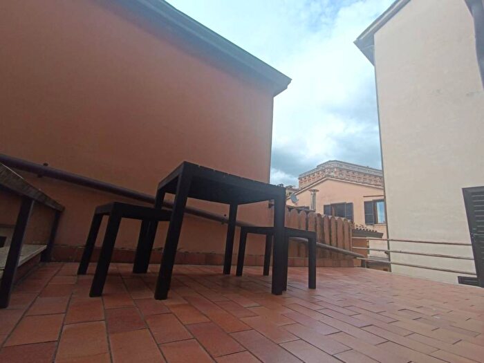 Appartamento trilocale in affitto in Via del Pero, Centro Storico, Perugia