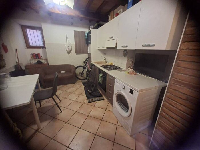 Appartamento quadrilocale in affitto in Via Grata, Centro Storico, Perugia