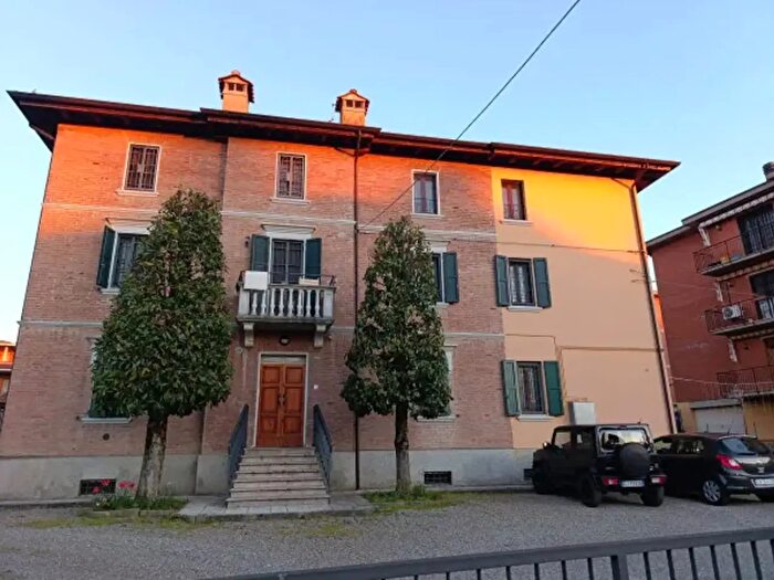 Appartamento trilocale in vendita in Via Ugo Foscolo, Savignano Sul Panaro
