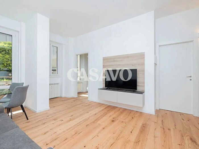 Appartamento trilocale in vendita in Piazza Firenze, Milano