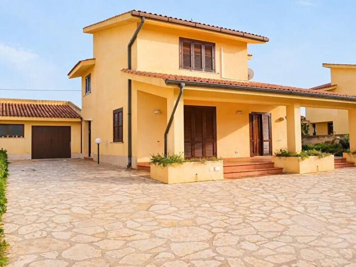 Casa quadrilocale in vendita in Contrada Ponte Fiumarella, Marsala