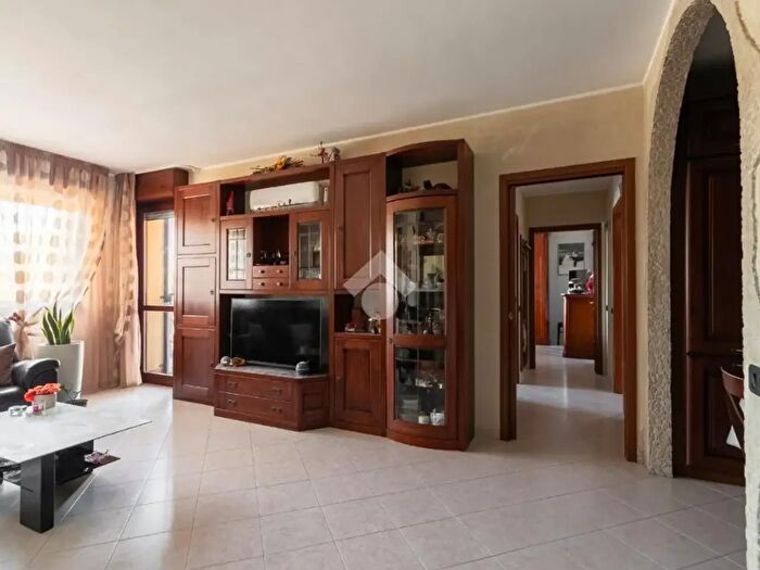Appartamento trilocale in vendita in Via Giacomo Matteotti, BovisioMasciago