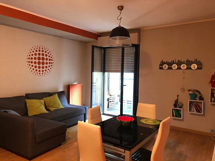 Appartamento trilocale in affitto in Via Camillo Benso di Cavour, Stazione, Asti