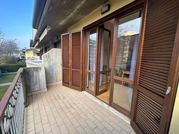 Appartamento bilocale in affitto in Via degli Aceri, Centro, Treviolo