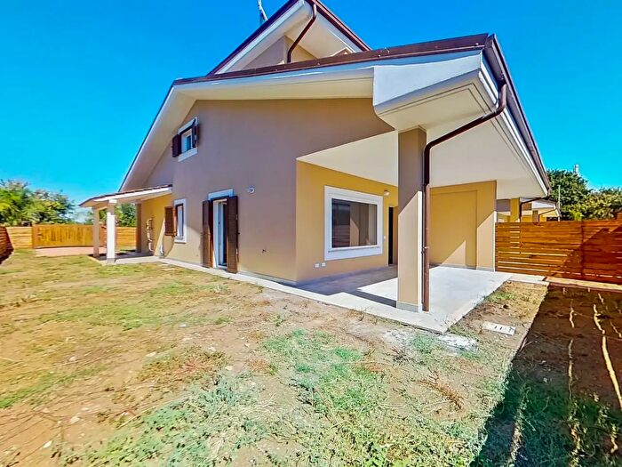 Casa quadrilocale in vendita in della Luna, Ladispoli