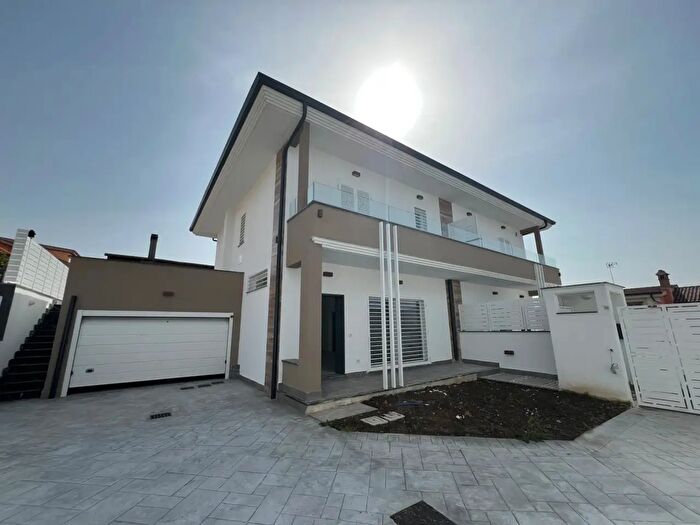 Casa quadrilocale in vendita in Via Tivoli, Guidonia Montecelio