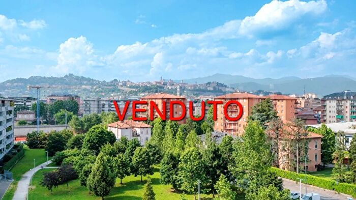 Appartamento bilocale in vendita in Via Carnovali Bergamo Bergamo, Bergamo