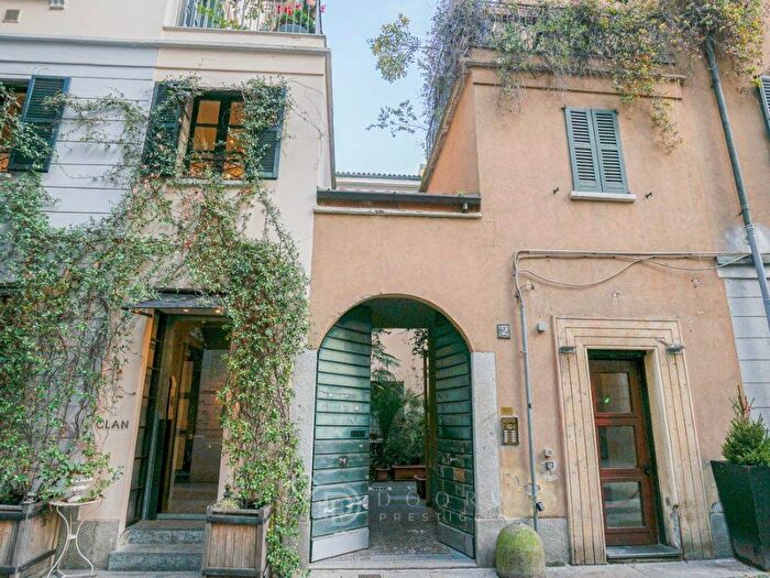 Appartamento bilocale in affitto in Vicolo Fiori, Brera, Milano