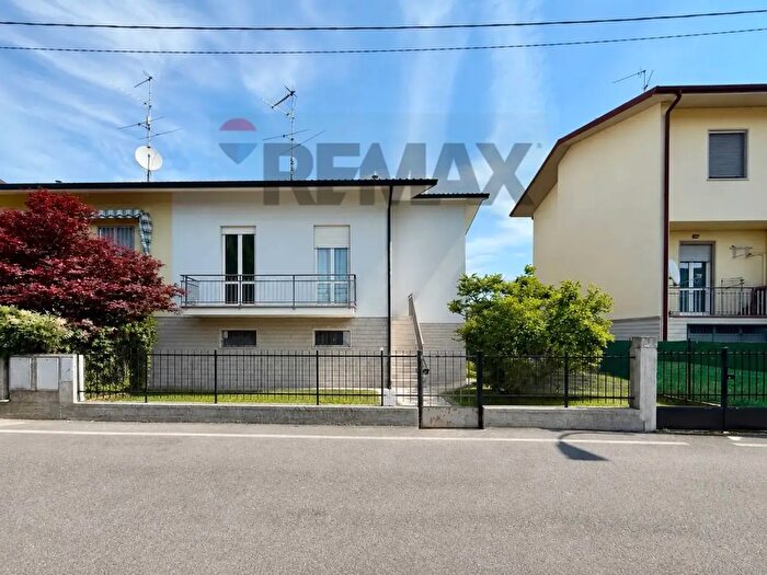 Casa quadrilocale in vendita in Via XXV Aprile, Bonemerse