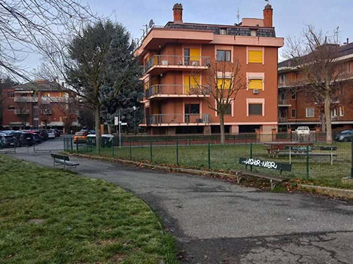 Appartamento con 6 locali in affitto in Via Giovanni Servais, Parella, Torino