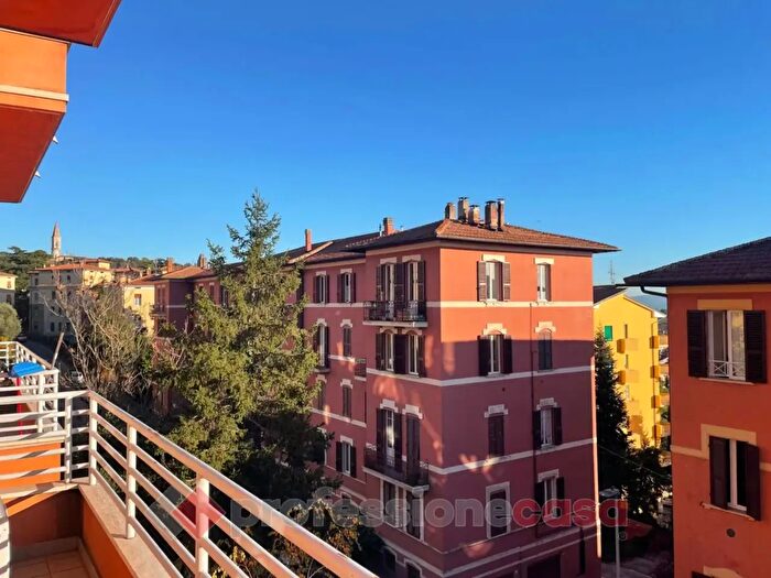 Appartamento quadrilocale in vendita in Via Fratelli Pellas, Perugia