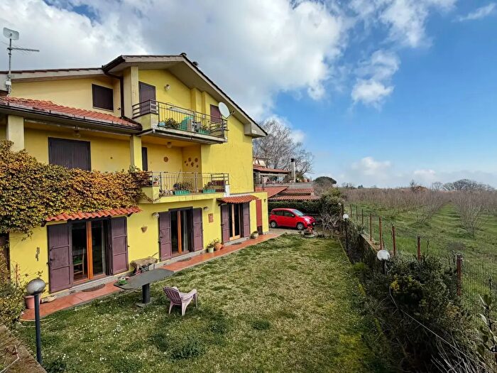 Casa con 5 locali in vendita in Ronciglione