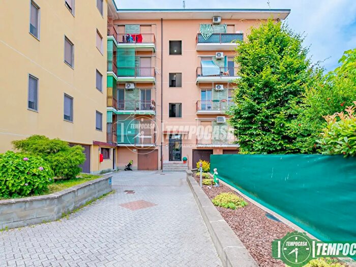 Appartamento trilocale in vendita in Via della Pesa, Tavazzano Con Villavesco