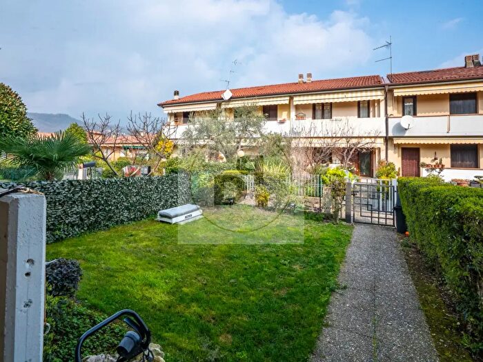 Casa con 5 locali in vendita in Via Giuseppe Filippini, Salo