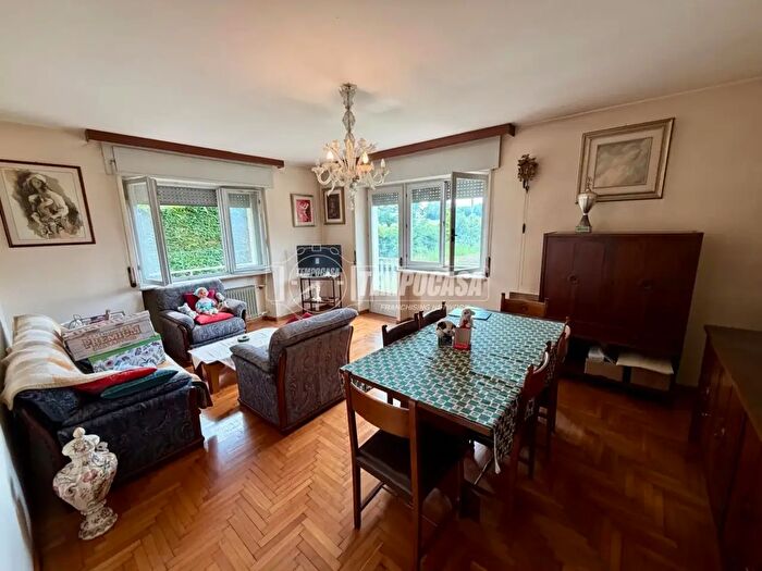 Appartamento con 5 locali in vendita in Via Sebastiano Barozzi, Belluno