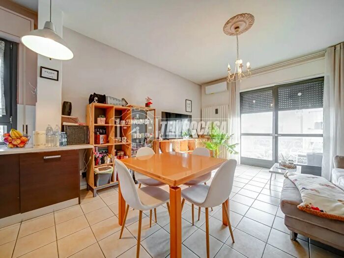 Appartamento bilocale in vendita in Via Arturo Toscanini a, Besnate