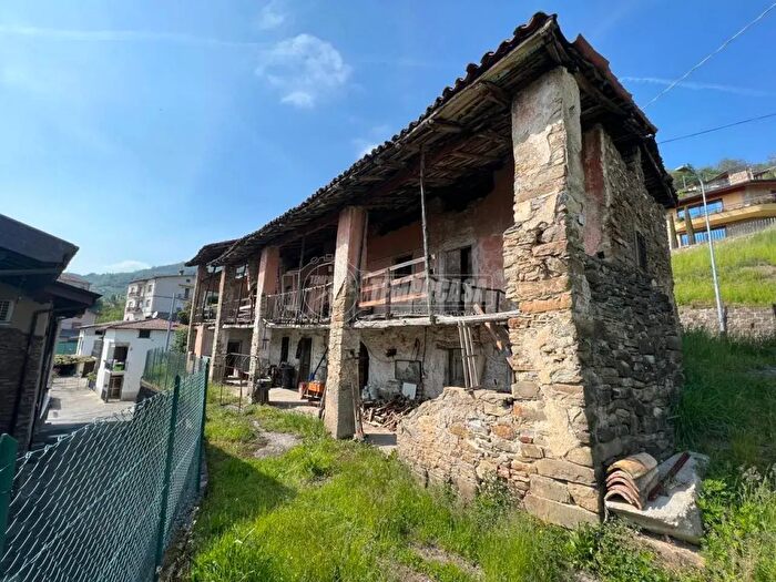 Casa quadrilocale in vendita in Via Rivellino, Foresto Sparso