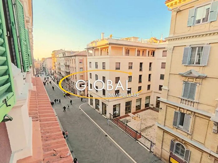 Appartamento quadrilocale in vendita in Corso Giuseppe Garibaldi, Ancona