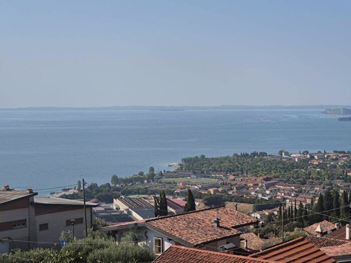 Casa quadrilocale in vendita in Via San Michele, Toscolano Maderno, ToscolanoMaderno