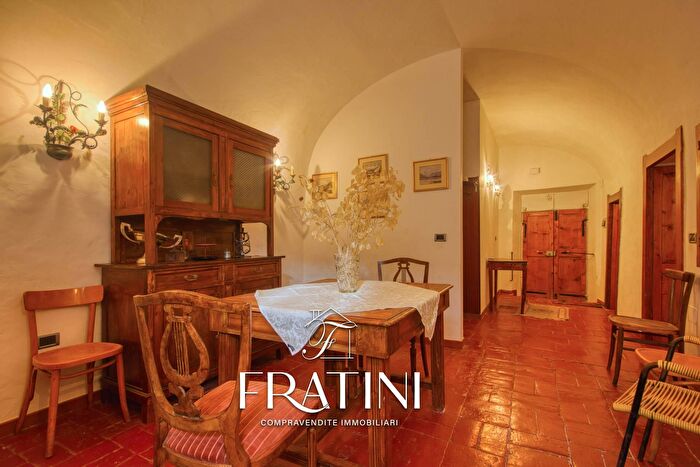 Appartamento con 5 locali in vendita in Via Marconi, Civitella Del Tronto