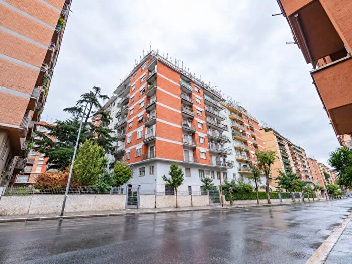 Appartamento bilocale in vendita in Via Fonte Buono, Roma