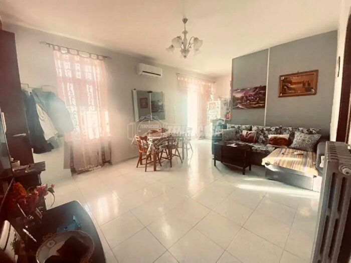 Appartamento con 8 locali in vendita in Camposano