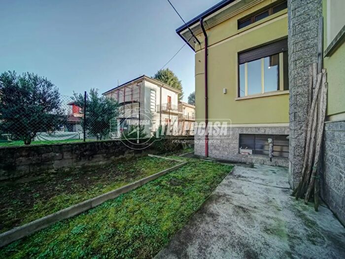 Case in Vendita e in Affitto - 3