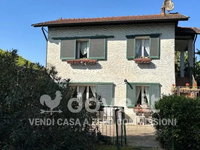 Casa con 6 locali in vendita in Viale Piave, Lodi
