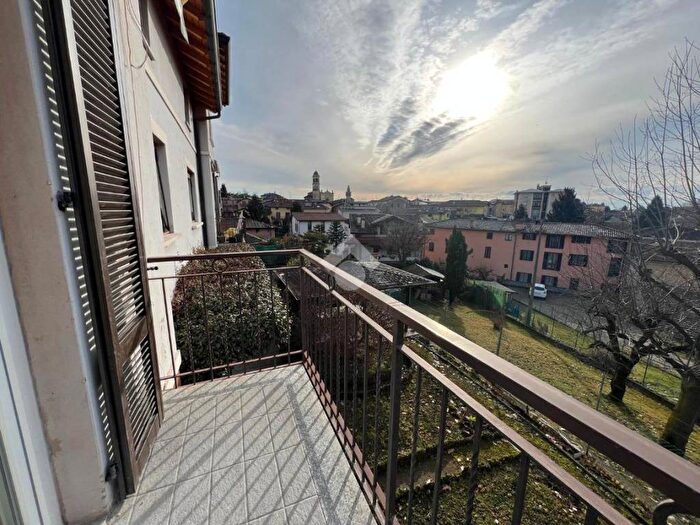 Appartamento bilocale in affitto in Viale Luigi Borri, Bizzozzero, Varese