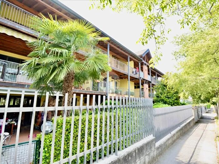 Appartamento bilocale in affitto in Via Commissario G Palatucci, Desenzano Del Garda