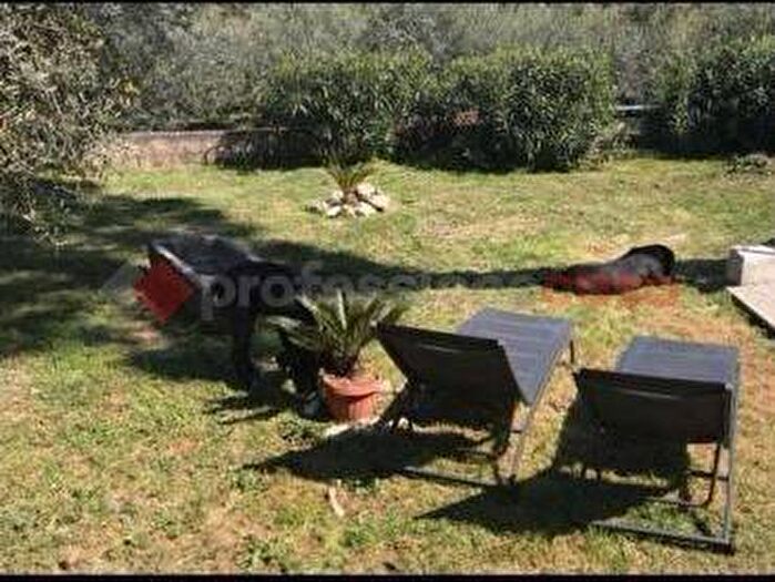 Casa con 5 locali in affitto in Via Monte D'Oro snc, Centro, Minturno